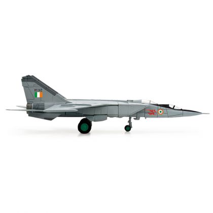 Indian Air Force, Mikoyan MiG-25RU, No 102 Squadron "Trisonics"